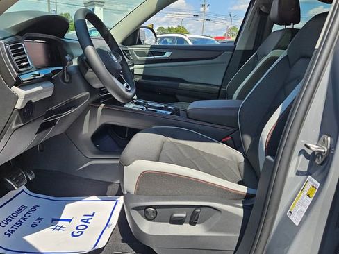 New 2026 Volkswagen Atlas Peak Edition image 5
