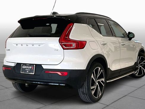 Certified 2022 Volvo XC40 T4 R-Design w/ Advanced Package image 12