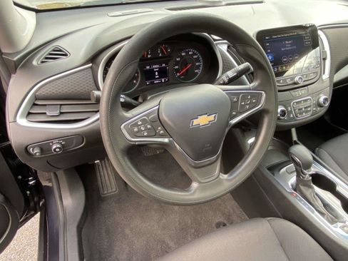Certified 2023 Chevrolet Malibu LT image 2