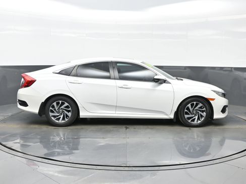 Used 2016 Honda Civic EX image 7