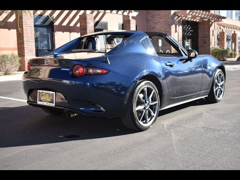 Used 2021 MAZDA MX-5 Miata RF Grand Touring image 13