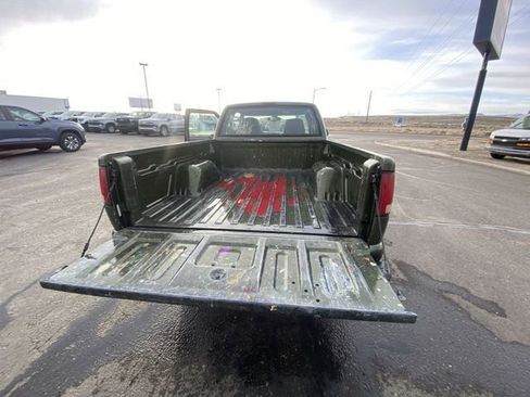 Used 2001 Chevrolet S10 Pickup LS w/ Preferred Equipment Group RWD image 21