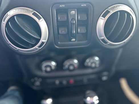 Used 2014 Jeep Wrangler Unlimited Sahara w/ Max Tow Package image 43