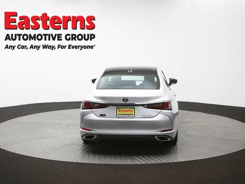 Used 2019 Lexus ES 350 Ultra Luxury w/ Accessory Package FWD image 40