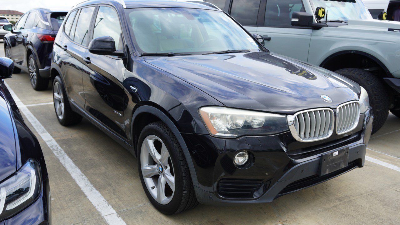 Used 2017 BMW X3 sDrive28i RWD image 3