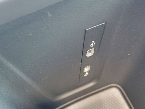 New 2026 Volkswagen Tiguan SE R-Line image 28