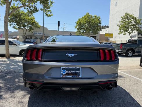 Used 2023 Ford Mustang Coupe RWD image 9
