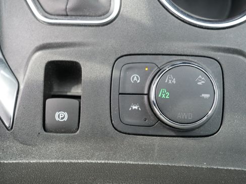 Used 2023 Chevrolet Traverse LT AWD/4WD image 31