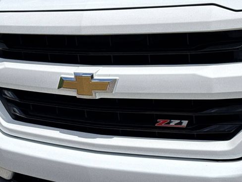 Used 2018 Chevrolet Silverado 1500 LT w/ All Star Edition AWD/4WD image 12