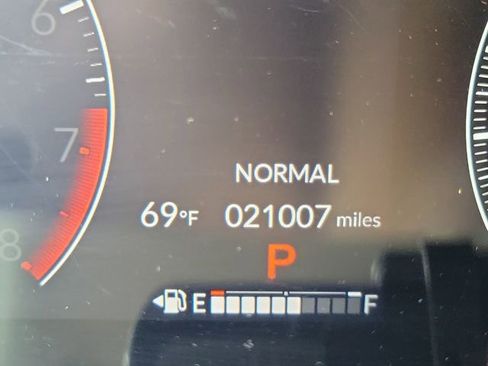 Certified 2023 Honda HR-V LX image 24