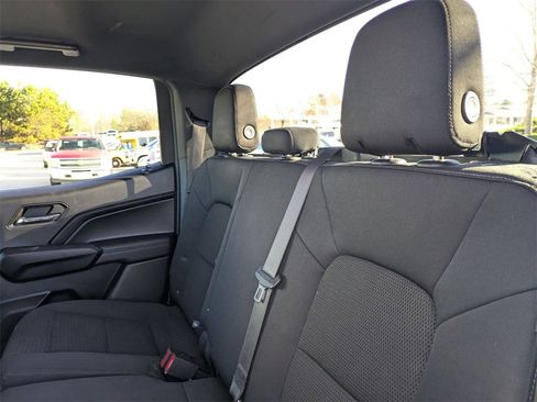 Used 2023 Chevrolet Colorado LT image 27