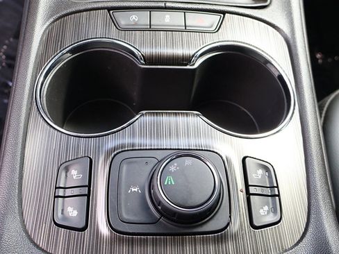 Used 2023 GMC Acadia SLT FWD image 52