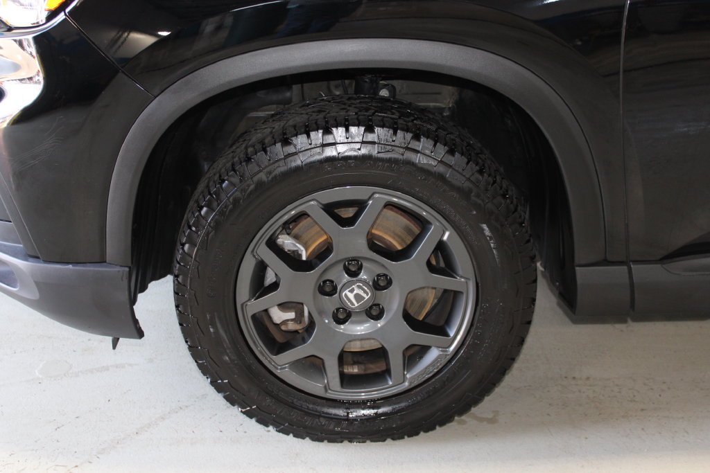 Used 2023 Honda Pilot TrailSport image 4