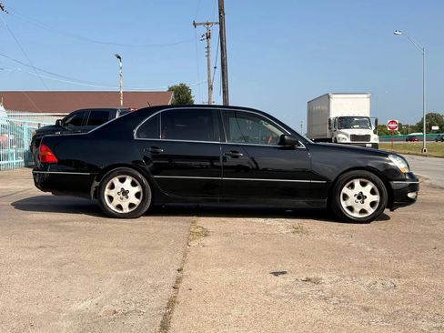 Used 2001 Lexus LS 430 w/ Navigation/Mark Levinson Pkg RWD image 2
