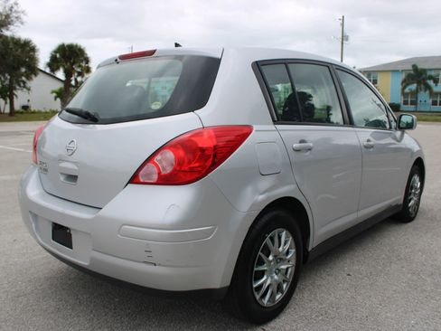 Used 2011 Nissan Versa 1.8 S image 12