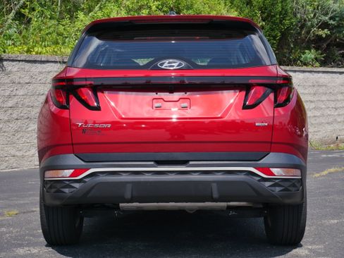 Used 2024 Hyundai Tucson SE AWD/4WD image 5