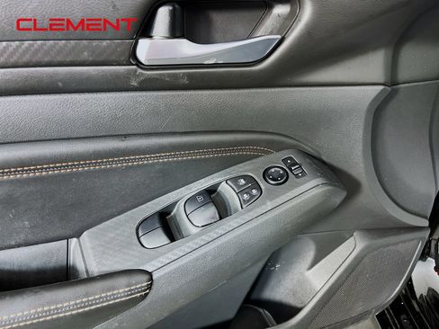 Used 2021 Nissan Altima 2.5 SR w/ SR Premium Package FWD image 24