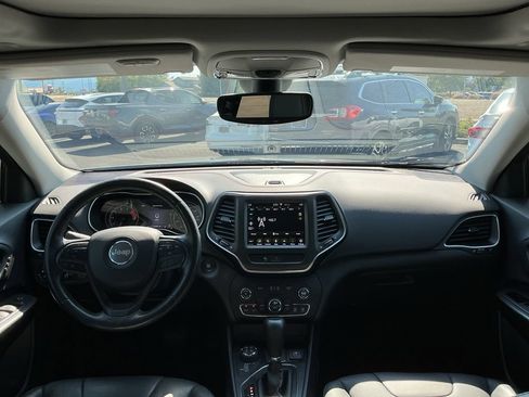Used 2020 Jeep Cherokee Trailhawk AWD/4WD image 28