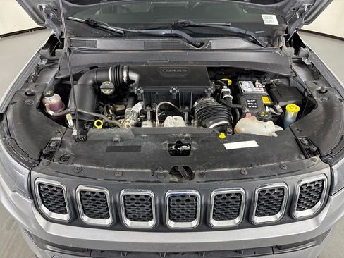 Used 2024 Jeep Compass Latitude AWD/4WD image 38