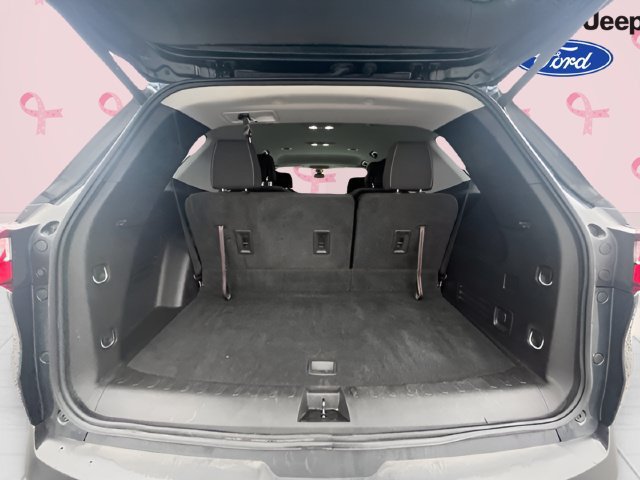 Used 2018 Chevrolet Traverse LT w/ LPO, Floor Liner Package AWD/4WD image 38