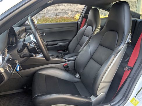 Used 2017 Porsche 911 Carrera S image 5