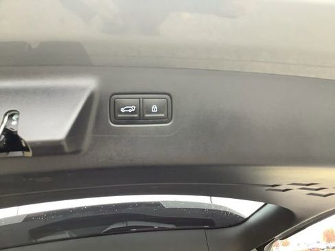 Certified 2024 Hyundai Santa Fe Limited image 10