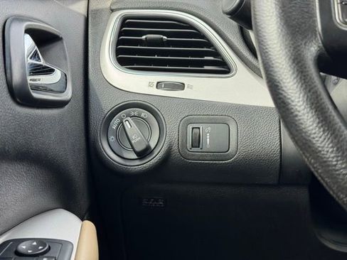Used 2017 Dodge Journey SXT w/ Comfort/Convenience Group FWD image 30