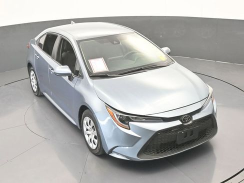 Used 2021 Toyota Corolla LE image 50