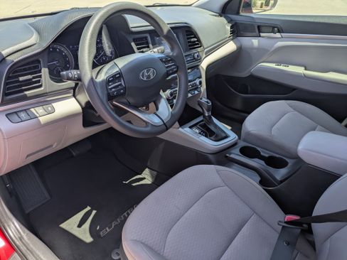 Used 2020 Hyundai Elantra SE w/ Cargo Package (C1) FWD image 23