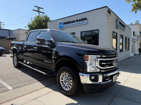 Used 2021 Ford F250 XLT w/ XLT Premium Package AWD/4WD image 2
