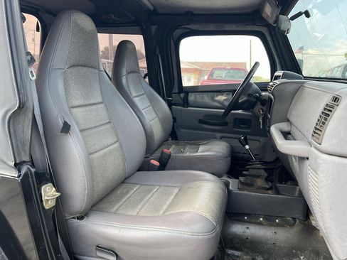 Used 1997 Jeep Wrangler SE AWD/4WD image 14