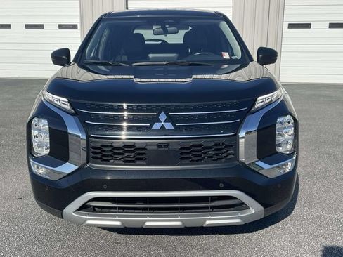Used 2024 Mitsubishi Outlander SE FWD image 3