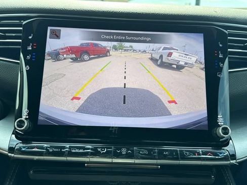 New 2026 Jeep Grand Wagoneer 2WD image 18