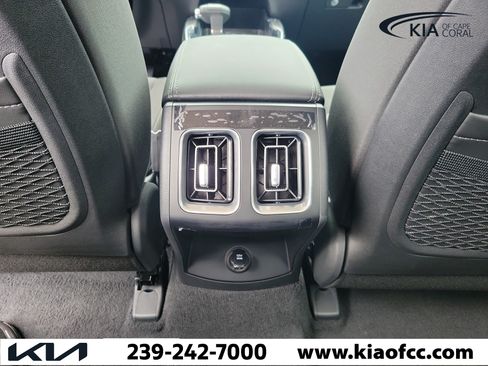 New 2026 Kia Sorento LX FWD image 12
