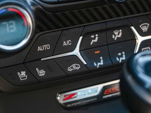 Used 2019 Chevrolet Corvette Z06 RWD image 35