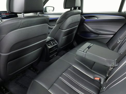 Used 2018 BMW 530i xDrive w/ M Sport Package image 44