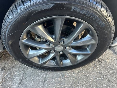 Used 2018 Dodge Durango GT image 17