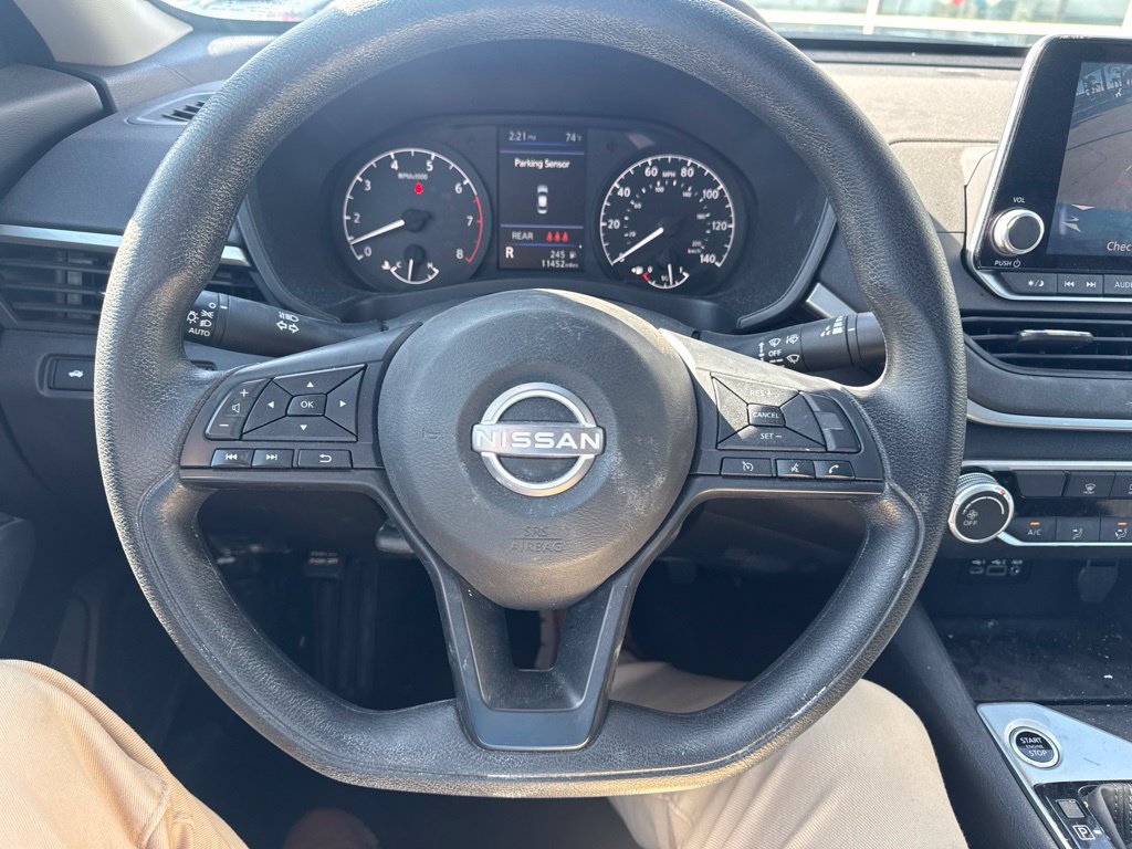 Used 2025 Nissan Altima 2.5 S FWD image 18