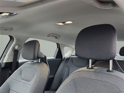 Used 2025 Kia K4 EX image 17