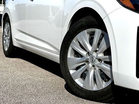 Used 2025 Nissan Sentra S FWD image 2