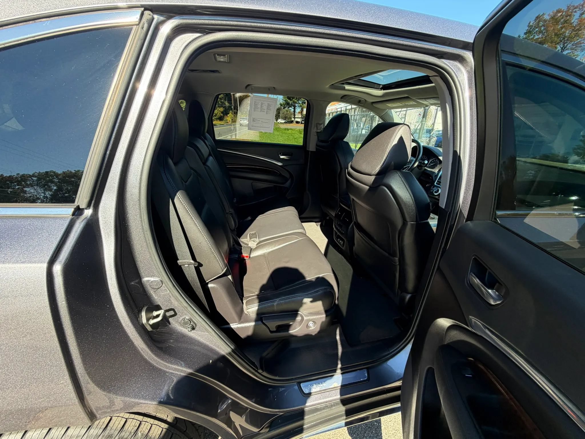 Used 2020 Acura MDX SH-AWD image 16