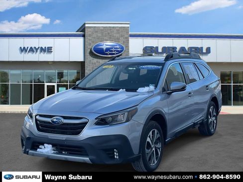 Used 2022 Subaru Outback Limited image 2
