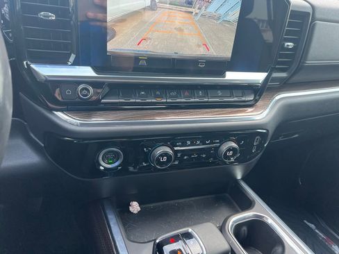 Used 2023 Chevrolet Silverado 1500 LT Trail Boss w/ LPO, Dark Essentials Package image 18