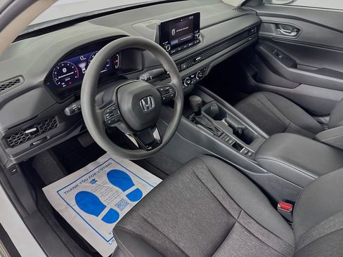 Used 2023 Honda Accord EX image 11