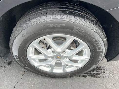 Certified 2024 Chevrolet Equinox LT w/ LPO, Floor Liner Package FWD image 22