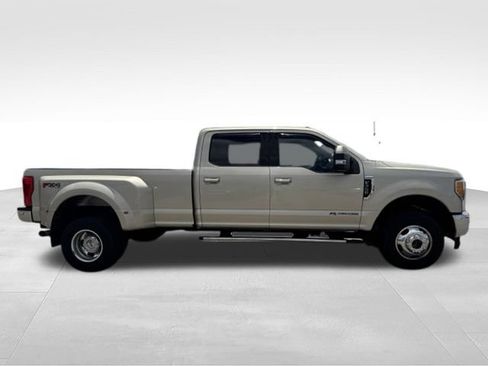 Used 2017 Ford F350 Lariat w/ FX4 Off-Road Package AWD/4WD image 4