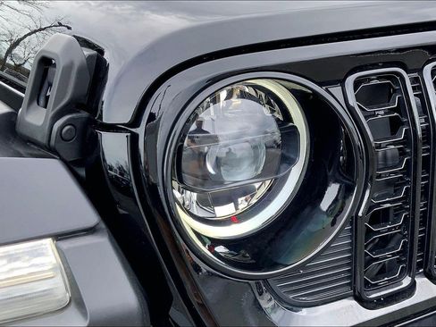 Certified 2024 Jeep Wrangler Willys image 26