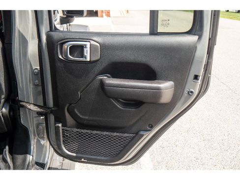 Used 2021 Jeep Wrangler Unlimited Rubicon AWD/4WD image 19