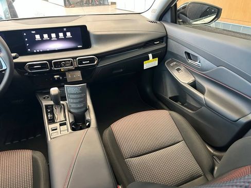 New 2026 Nissan Sentra SR w/ Floor Mat Package FWD image 12