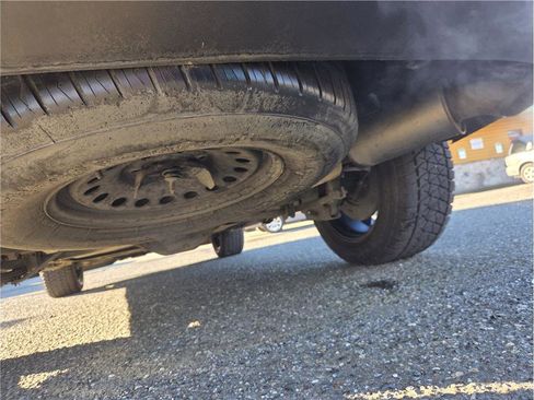 Used 2017 GMC Yukon Denali image 36